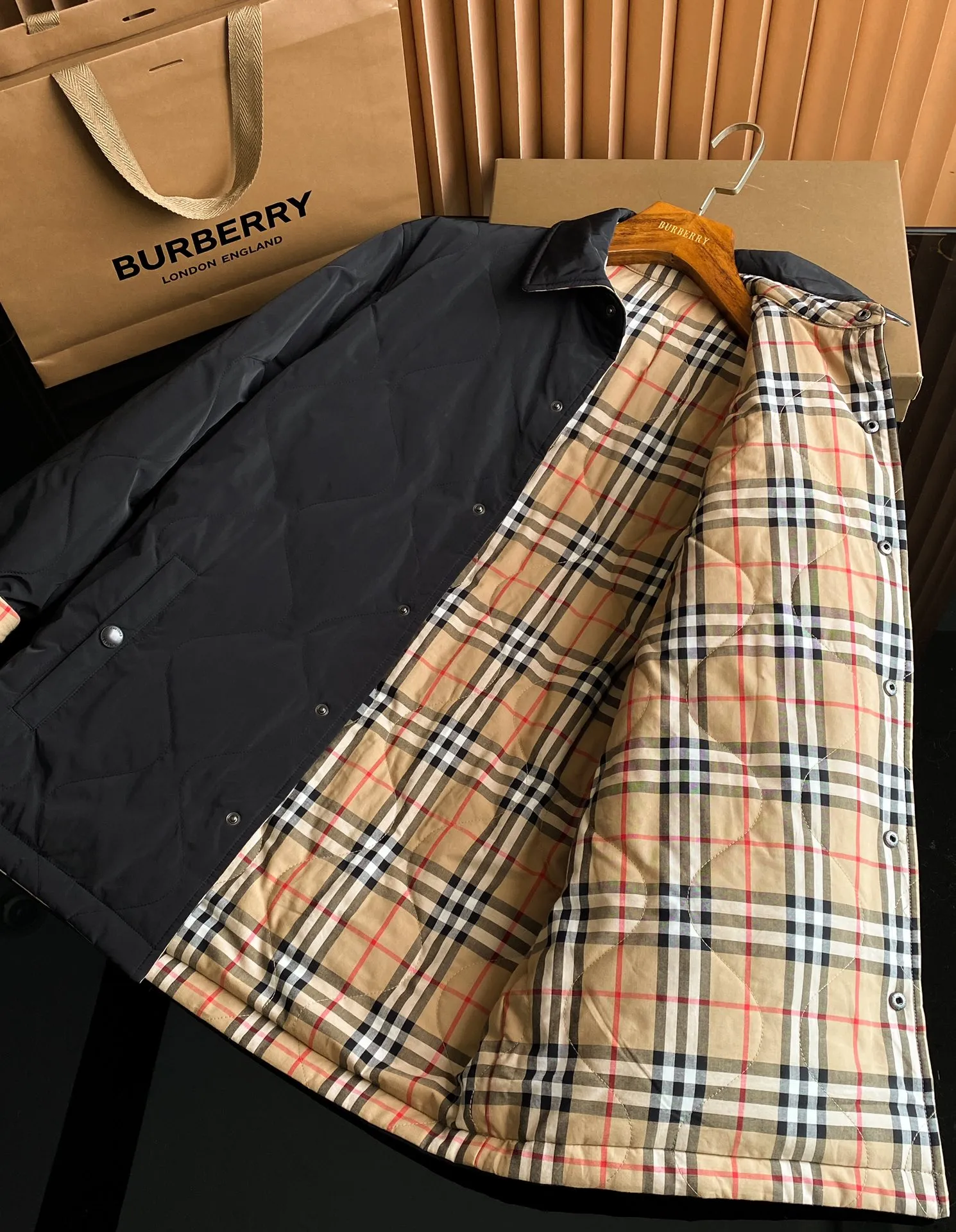 bur burberry🔥Hot Sale 🅱️ Vintage ， Retro ， Retro ， ，Black ， Premium ， Breathable ， ， ，✅ logo ， 。 ， Quality。 ！ ， ！🐍Sizes：S-XXL